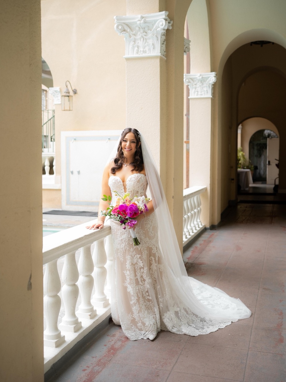 Wedding dress (Martina Liana 1236) + 3 sparkly Veils